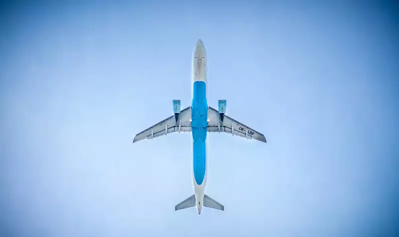 Sécurité et surveillance des parkings à l'aéroport de Lyon