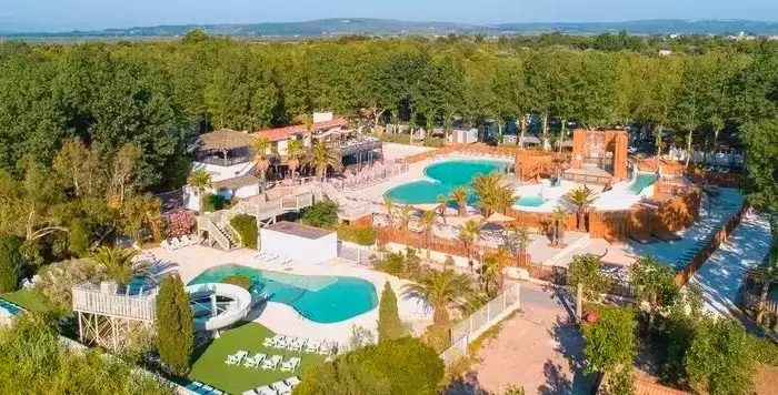 Vivez l’expérience du camping 5 étoiles : confort, nature et évasion