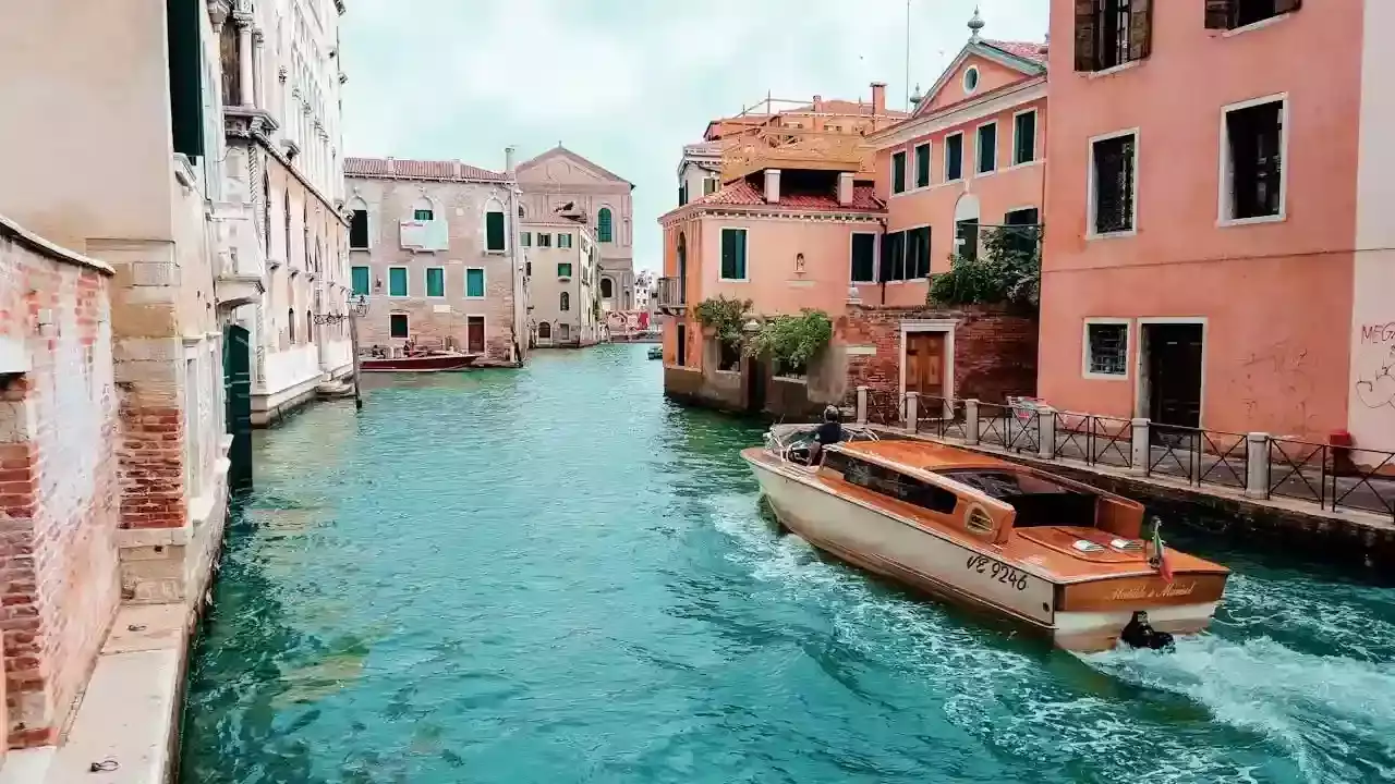 venise canal