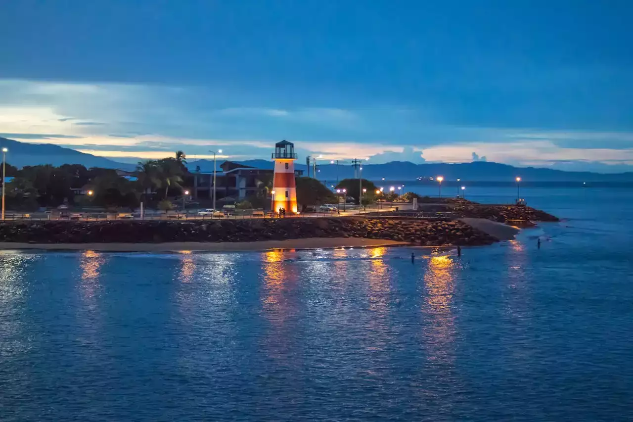 phare cote mer costa rica