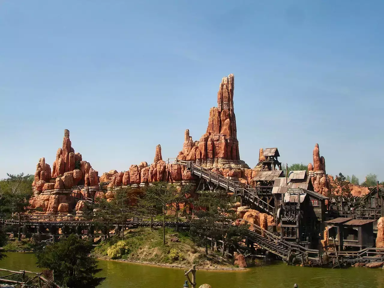 Aller à Disneyland Paris en Juillet ? Notre avis !