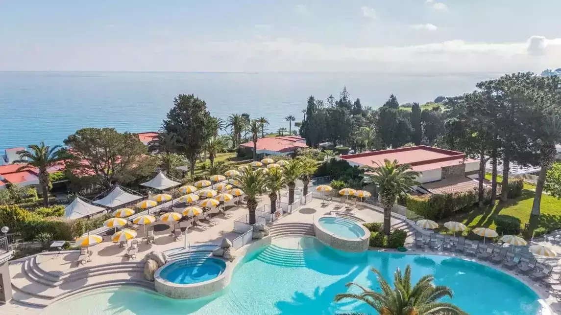 🌋 Sicile dès 432 € : Resort 4★ bien situé pour explorer Cefalù et le nord de l’île