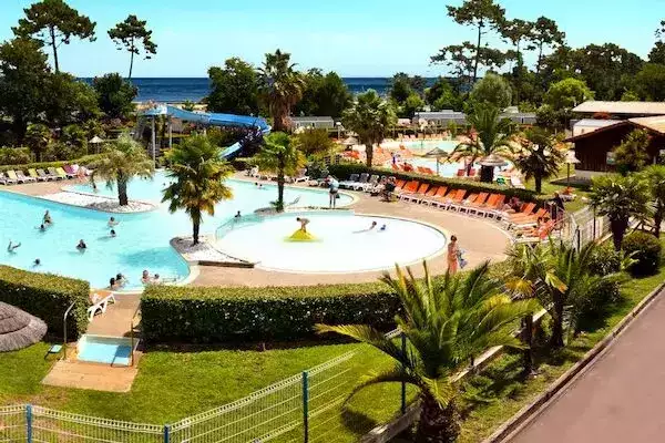 Camping Le Vivier piscine