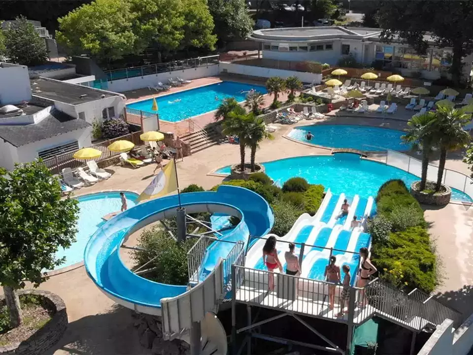 camping piscine