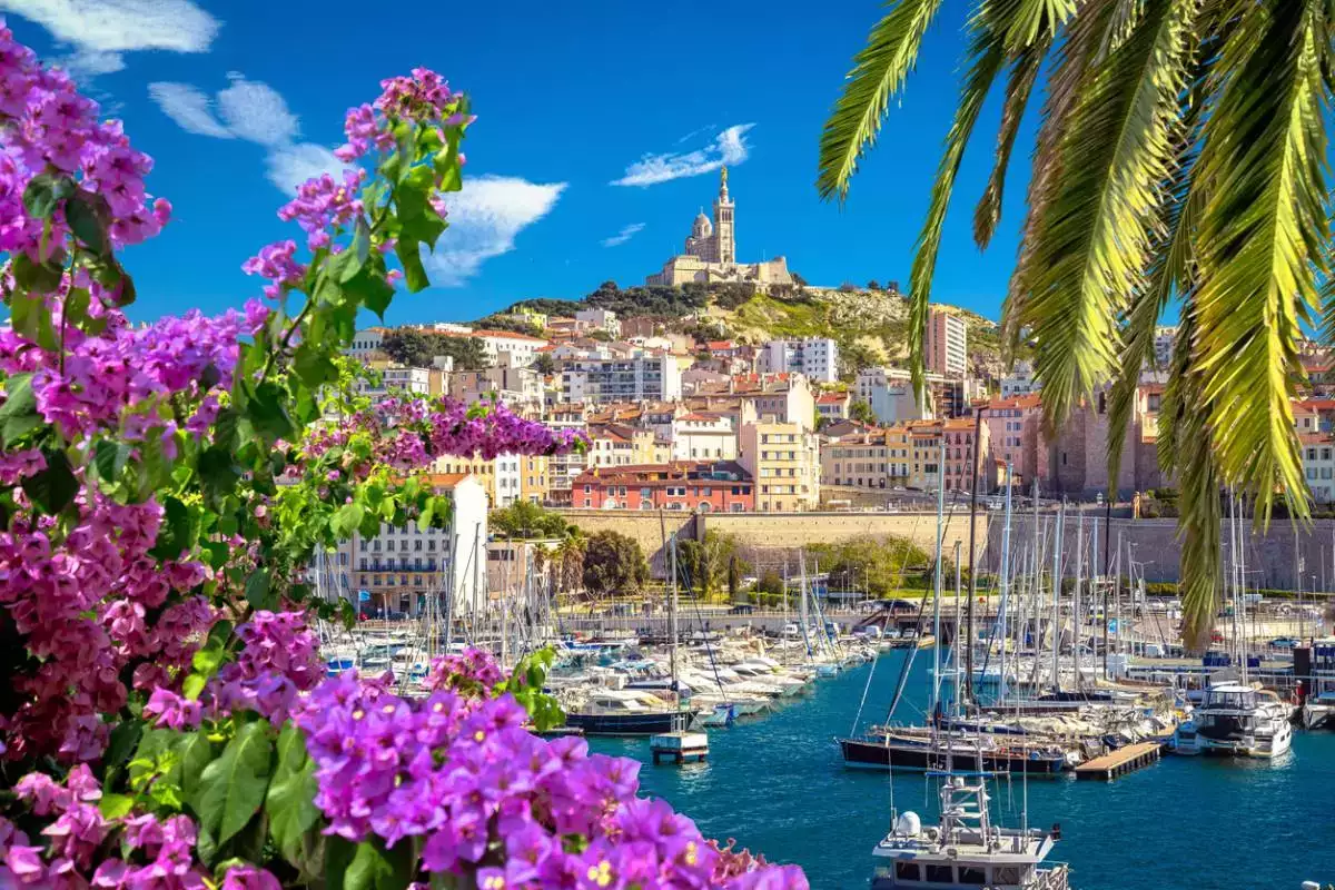Quelles étapes suivre pour bien préparer un séjour à Marseille ?