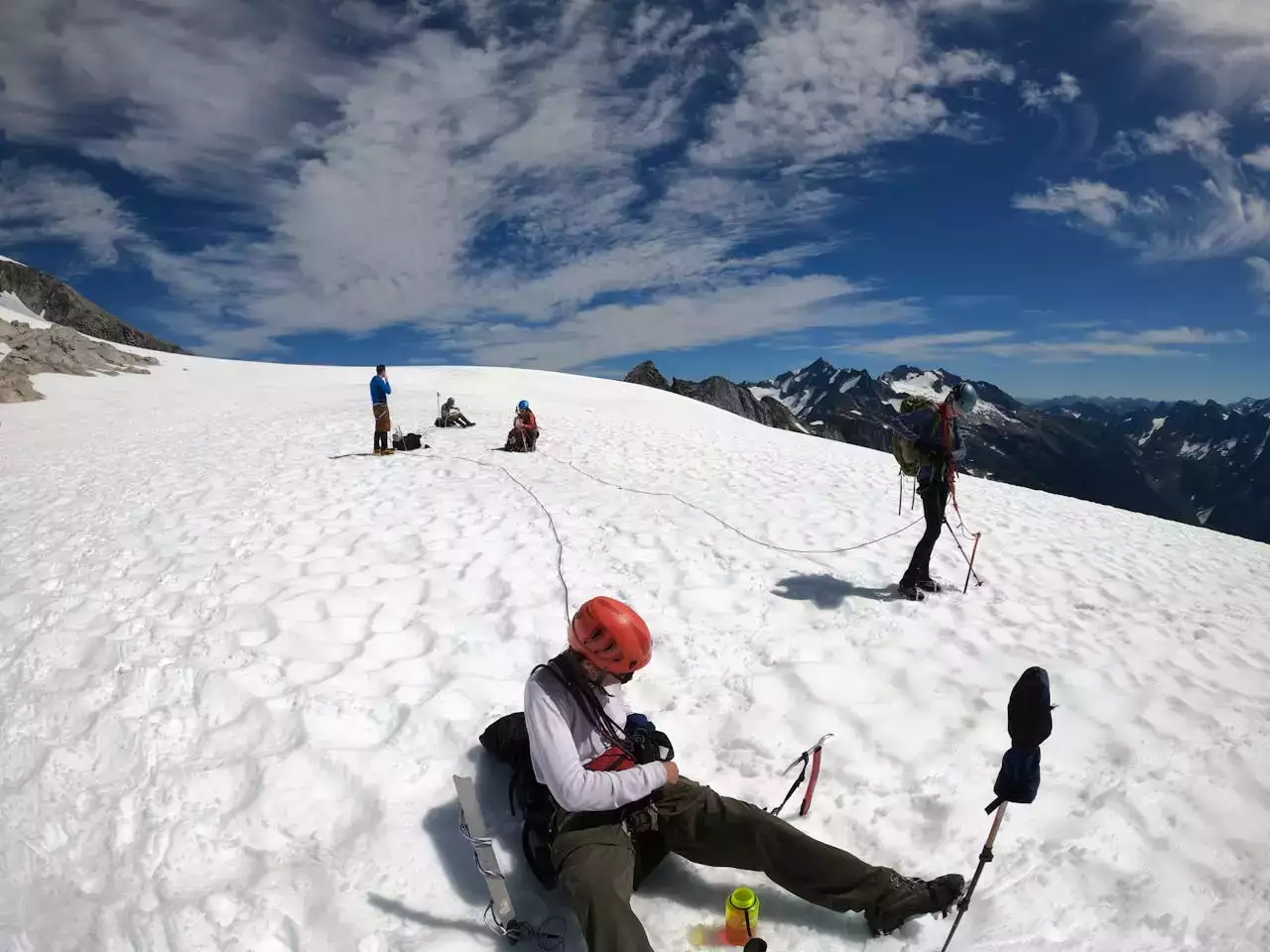 skieur neige montagne