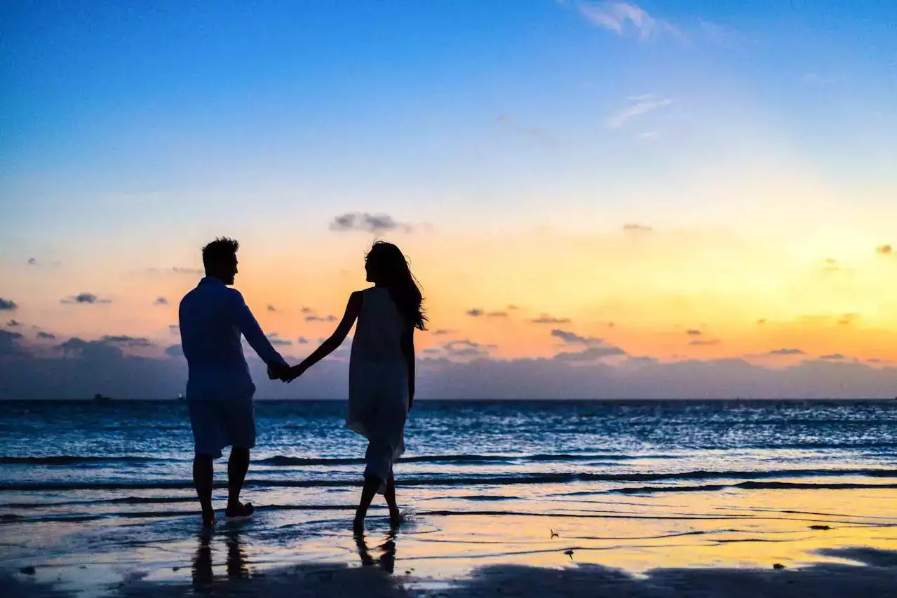 Surprendre son partenaire avec un voyage romantique : Conseils pour un moment inoubliable