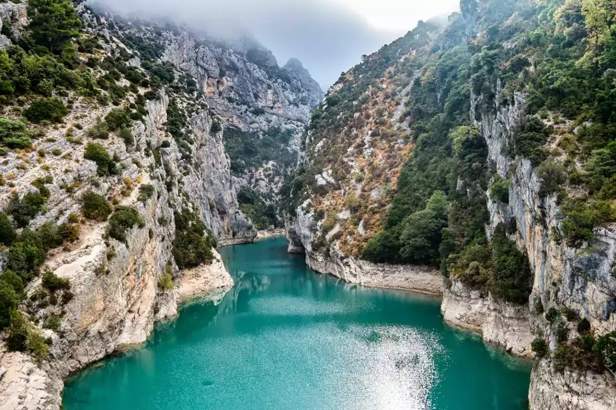 La face cachée du Verdon se découvre en randonnée aquatique