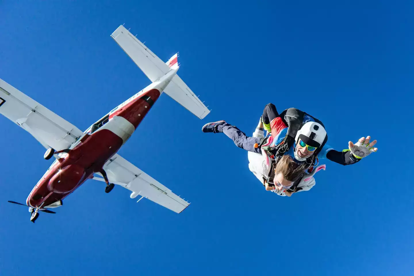 saut en tandem en parachute avion