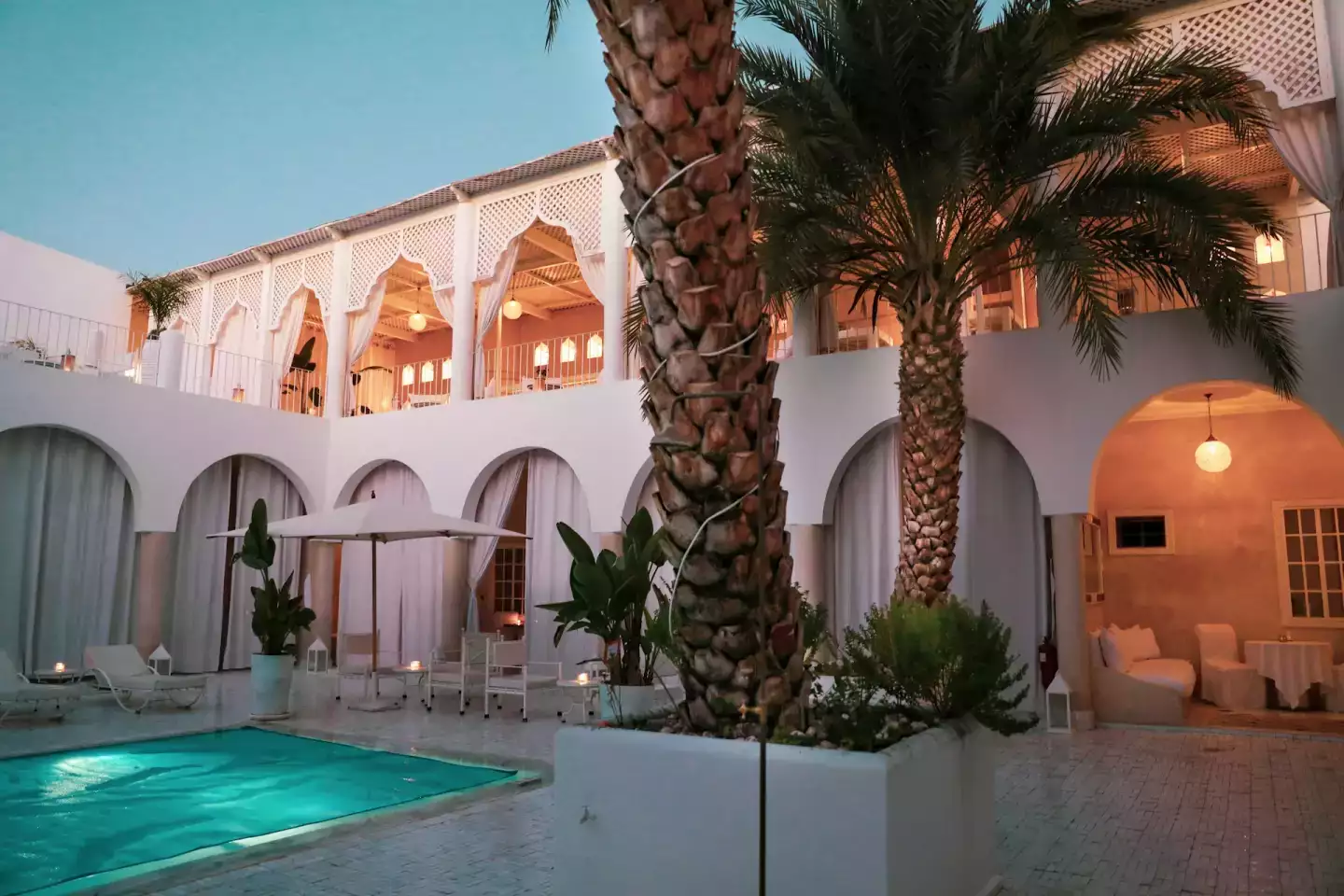 Villas avec piscine chauffée : prolonger la saison à Marrakech
