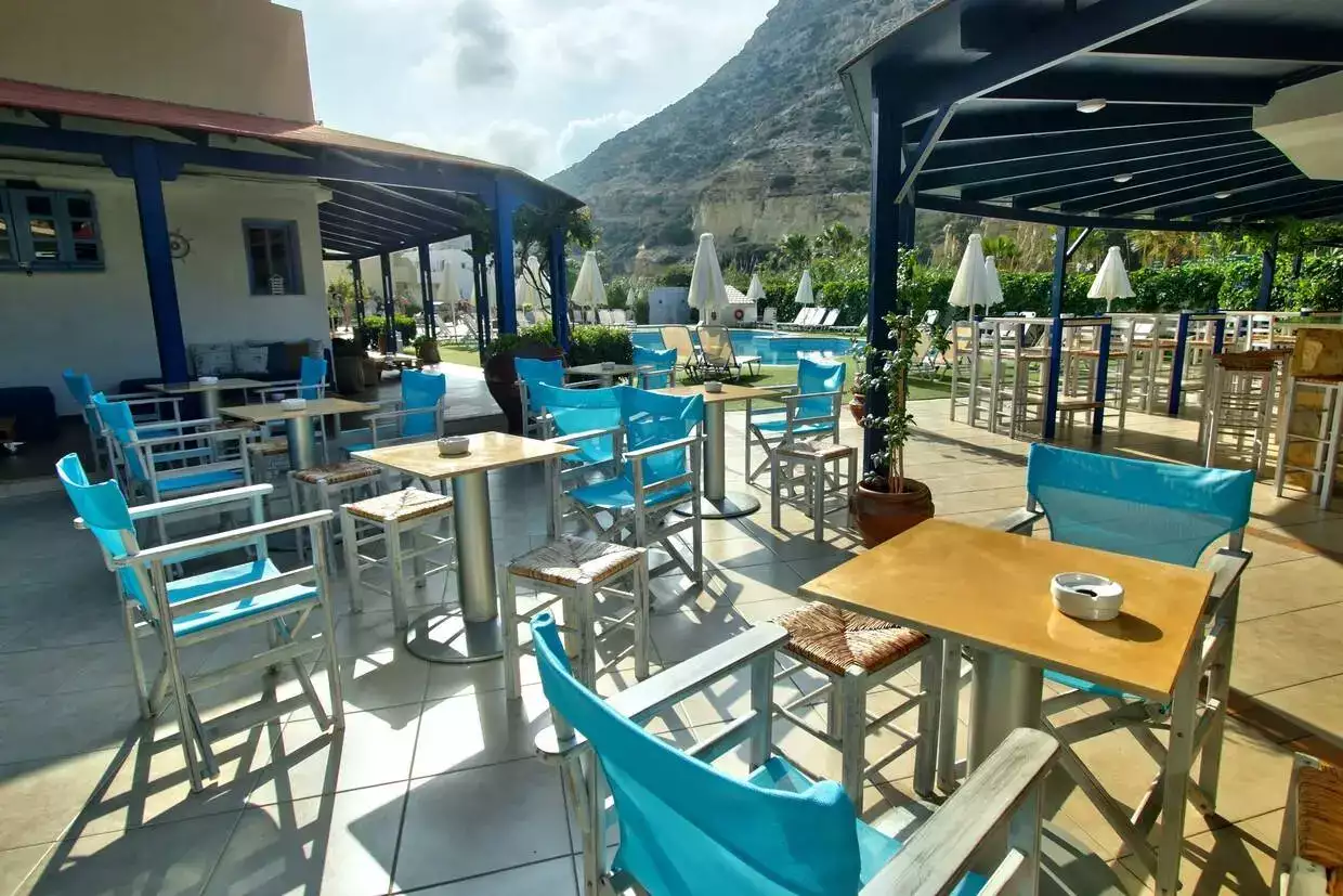 restaurant exterieur hotel fragiskos matala crete