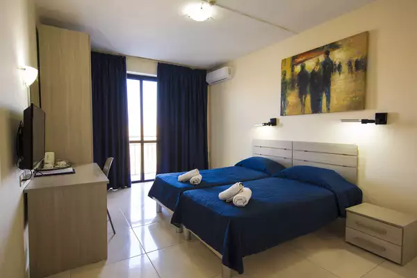 chambre hotel relax inn malte